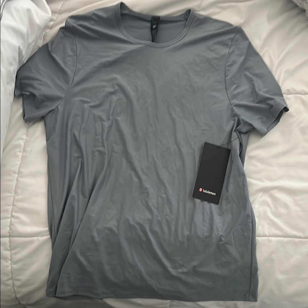 lululemon athletica Gray Short Sleeve Tee